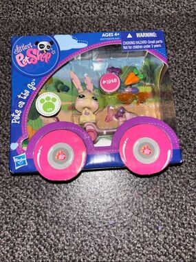 Littlest Pet Shop Pets on the Go LPS #1845 NIB 2010